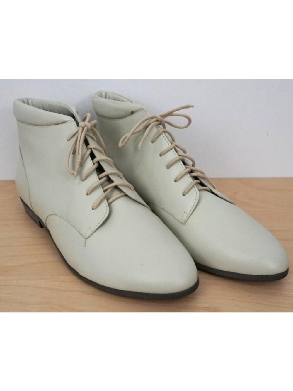Naturalizer Biege Off White Lace Up Booties Size 7.5 M